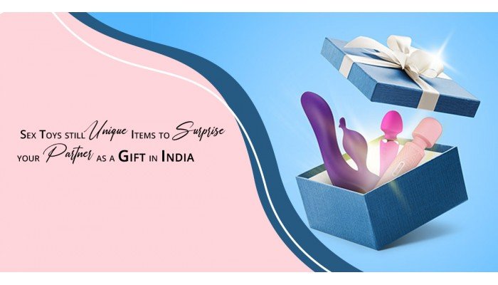 Buy Unique Palette Loving Couple Figurine Showpiece Marriage Gift/Wedding  Gift Online at Low Prices in India - Amazon.in